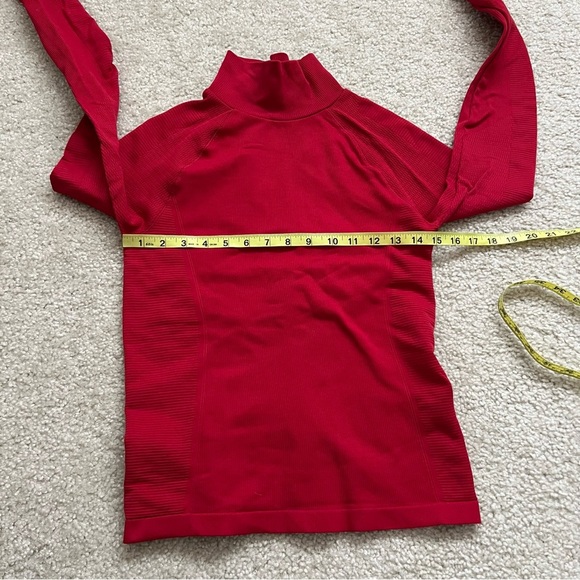 Athleta Women’s Turtleneck Long Sleeve Shirt Red Size Medium Stretch Active, - Picture 8 of 15